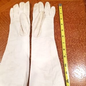 Vintage white leather gloves made in france